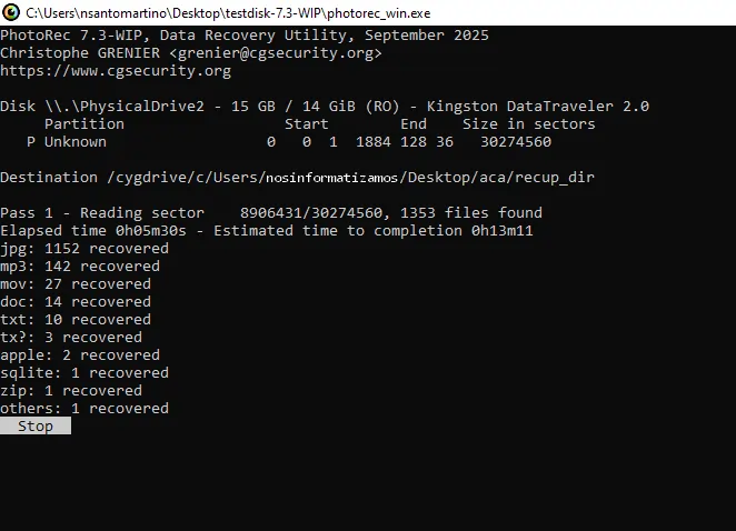 Interfaz de TestDisk mostrando unidades detectadas