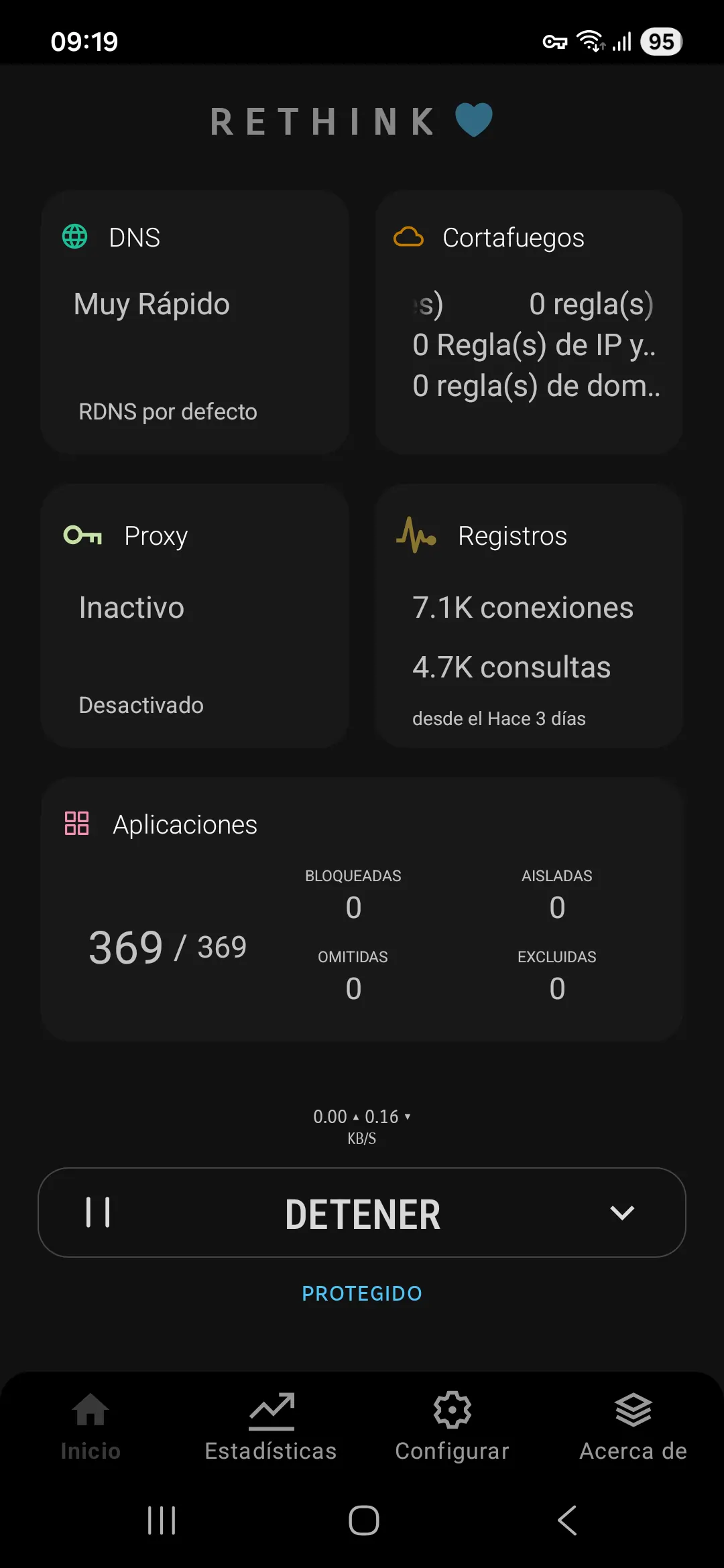 Aplicación RethinkDNS bloqueando rastreadores y dominios de publicidad en Android