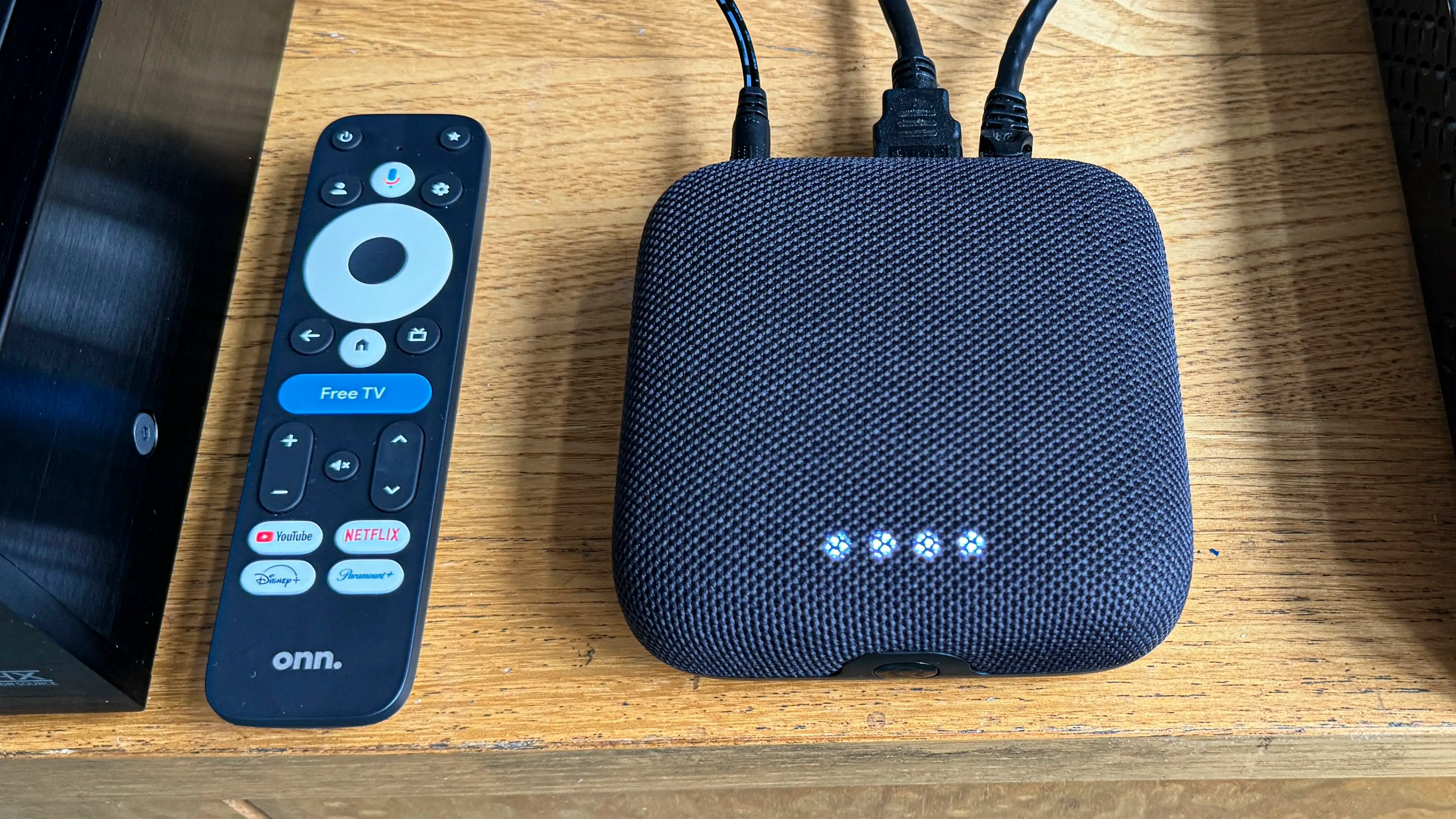 Watch Onn Pro 4K con Ethernet utilizado para transmitir juegos desde una PC mediante Steam Link
