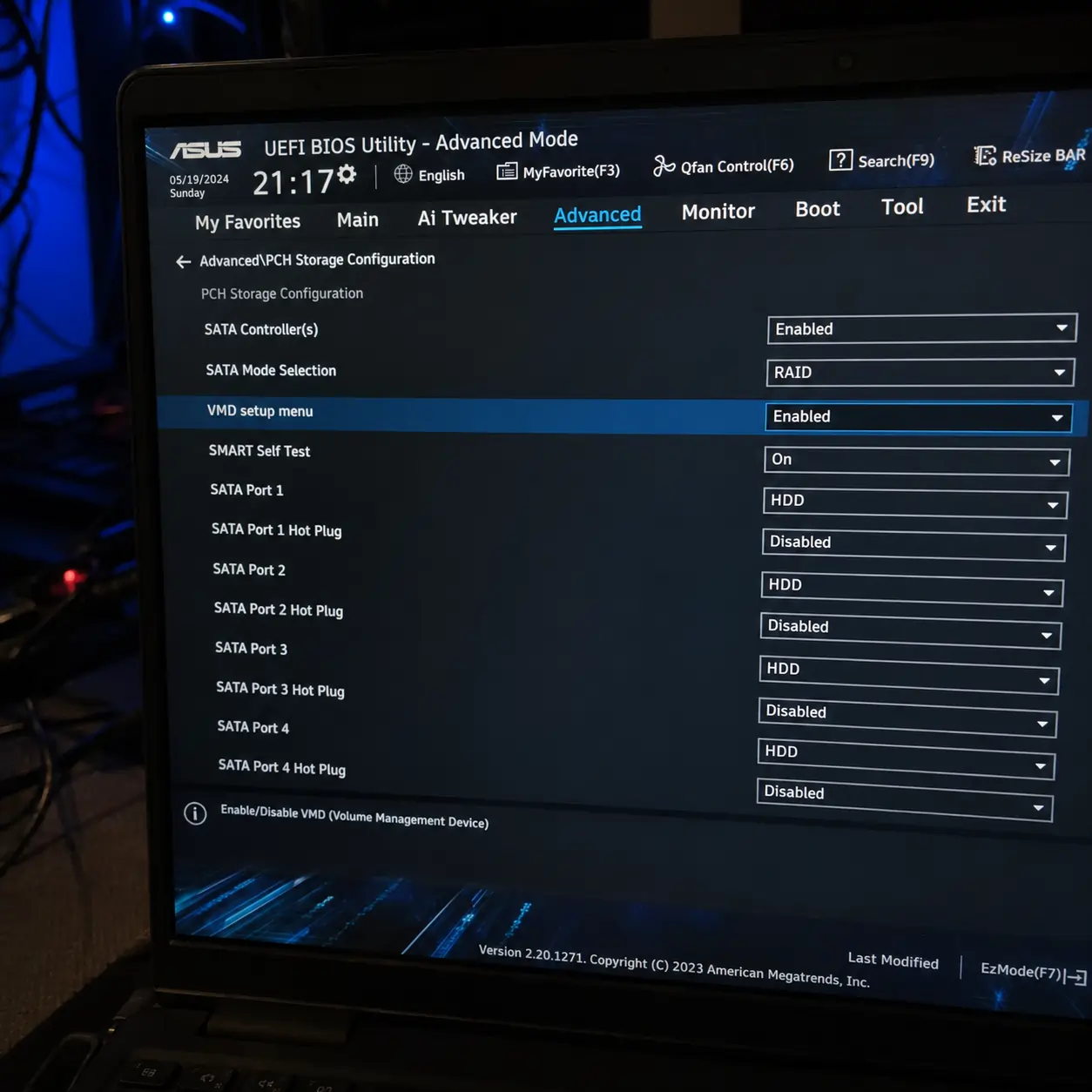 Pantalla real de la BIOS mostrando la configuración de almacenamiento con RAID On o Intel RST activado
